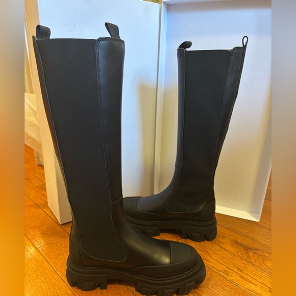 Ganni Black Over the Knee Boots - Picture 2 of 10